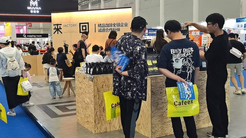 logo设计素材网站：揭秘其优缺点，助你高效选材